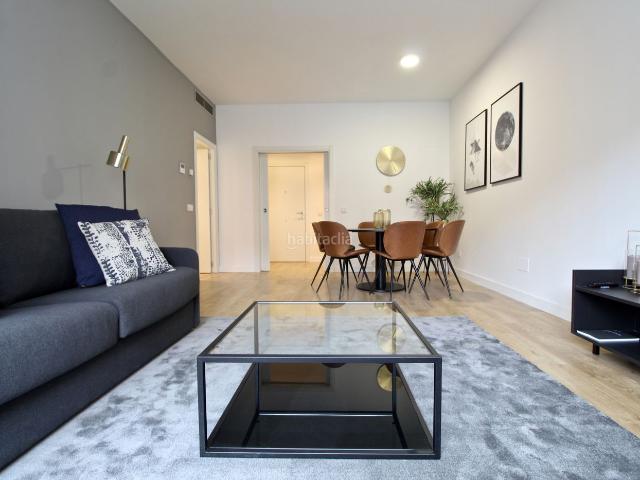 Piso en venta en Madrid, Adelfas. Pisos.
