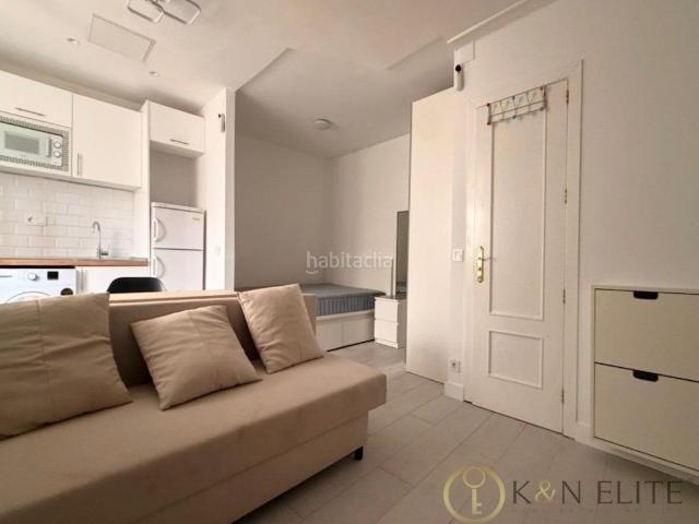 Piso en venta en Madrid, Almagro. Estudio en Venta en Almagro, Chamberí Una Oportunidad como Primera Vivienda o Inversión. Pisos.