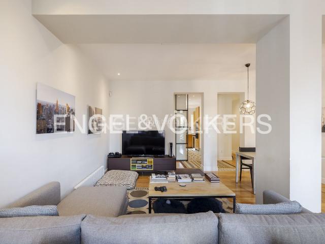 Piso en venta en Madrid, Almagro. Luminoso y encantador piso en finca clásica Almagro. Pisos.