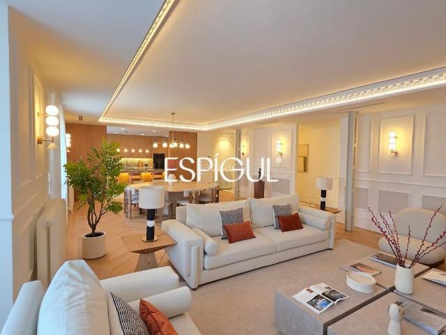 Piso en venta en Madrid, Almagro. Piso en venta Recoletos. Pisos.