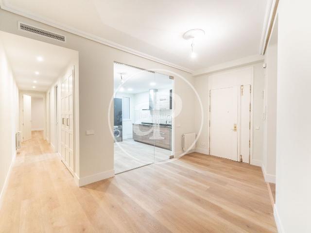 Piso en venta en Madrid, Almagro. Vivienda en venta en Santa Engracia. Pisos.