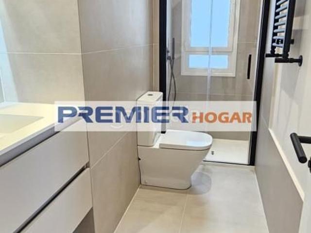 Piso en venta en Madrid, Almenara Ventilla. Excelente inmueble totalmente reformado. Pisos.