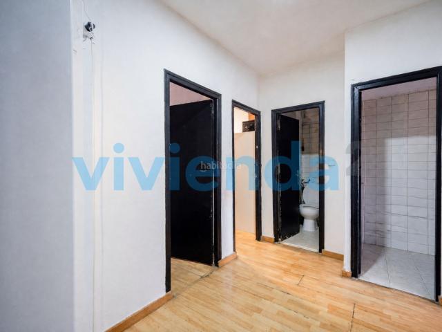 Piso en venta en Madrid, Almendrales. Piso en Almendrales, 55 m2, 3 dormitorios, 1 baxF1os, 246.700 euros. Pisos.