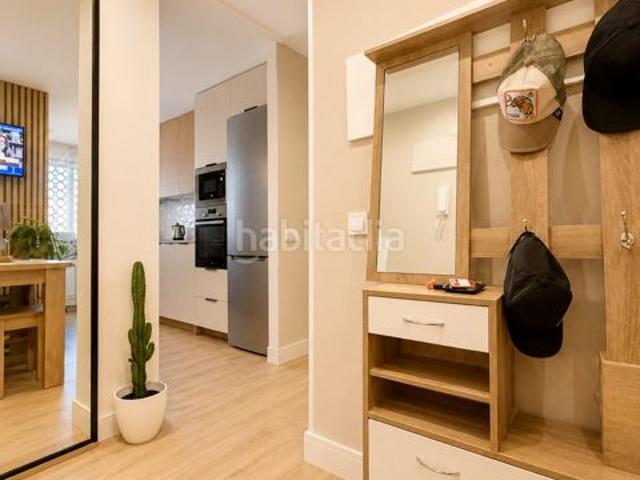 Piso en venta en Madrid, Alameda de Osuna. Luminoso piso reformado de 4 habitaciones en zona residencial privilegiada Alameda de Osuna. Pisos.