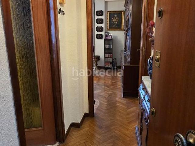Piso en venta en Madrid, Aluche. Se vende Piso de 4 Habitaciones, 2 Cuartos de Baño y Plaza de garaje. Pisos.