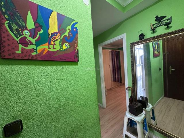 Piso en venta en Madrid, Aluche. Piso exterior con terraza y trastero en C Camarena. Pisos.