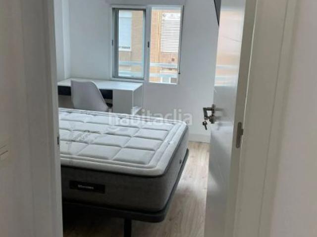 Piso en venta en Madrid, Aluche. Piso reformado a estrenar en venta. Pisos.