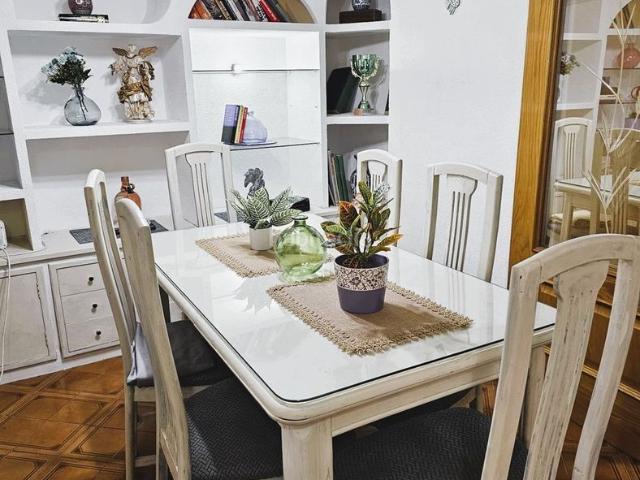 Piso en venta en Madrid, Aluche. Pisos.