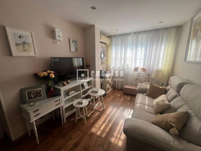 Piso en venta en Madrid, Aluche. Tu nuevo hogar te espera!. Pisos.