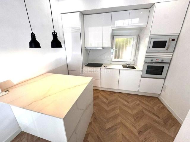 Piso en venta en Madrid, Ambroz. REFORMA A ESTRENAR JUNTO A LA UNIVERSIDAD Y A 5 MINUTOS DE METRO L9 VICÁLVARO.Globalpiso Vicálvaro vende en exclusiva acogedor. Pisos.