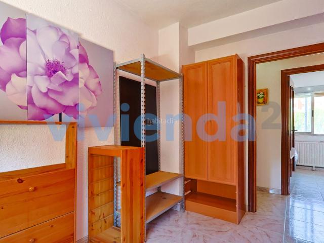 Piso en venta en Madrid, Apóstol Santiago. Piso en ApxF3stol Santiago, 82 m2, 4 dormitorios, 1 baxF1os, 299.000 euros. Pisos.
