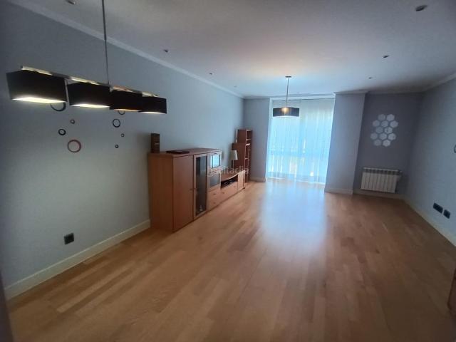 Piso en venta en Madrid, Aravaca. Excelente oportunidad, en venta vivienda de 4 dormitorios en Aravaca Estación. Pisos.