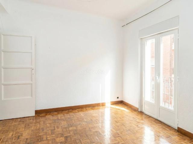 Piso en venta en Madrid, Bellas Vistas. Pisos.