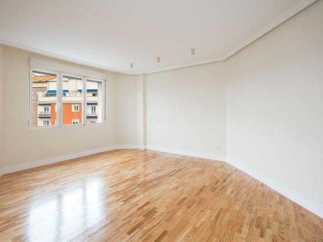 Piso en venta en Madrid, Berruguete. Pisos.
