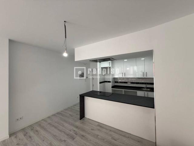 Piso en venta en Madrid, Buena Vista. Vivienda totalmente a estrenar de 82 m con 2 dormitorios, 2 baños y gran salón con cocina americana en Carabanchel Alto. Pisos.