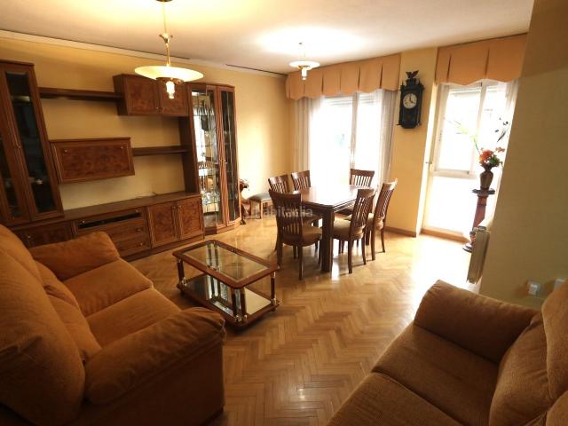 Piso en venta en Madrid, Butarque. VIVIENDA AVENIDA DE LOS ROSALES. Pisos.