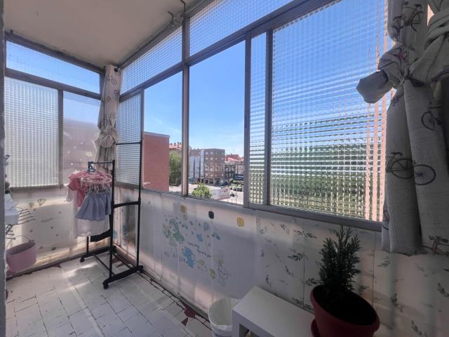 Piso en venta en Madrid, Campamento. Se vende piso de 3 dormitorios con ascensor. Pisos.