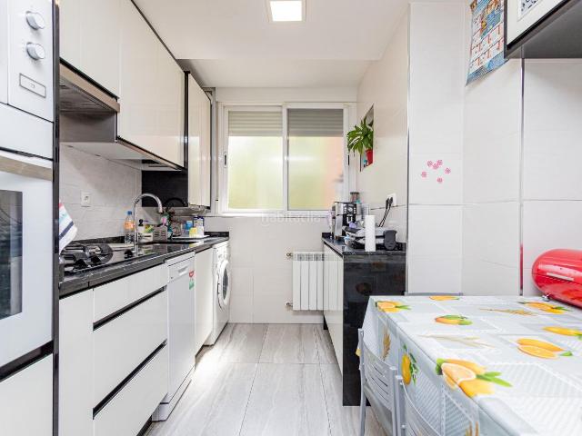 Piso en venta en Madrid, Campamento. WGI INMOBILIARIA VENDE EN EXCLUSIVA esta fantástica vivienda reformada situada en el Barrio de Campamento, en una de las zonas con. Pisos.