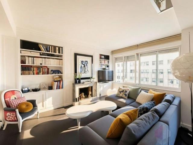 Piso en venta en Madrid, Calle de Cea Bermúdez, 28003