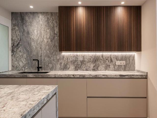 Piso en venta en Madrid, Castellana. Exclusiva vivienda de lujo en el corazón del Barrio de Salamanca zona Castellana Calle Lagasca 4 Habitaciones. Pisos.