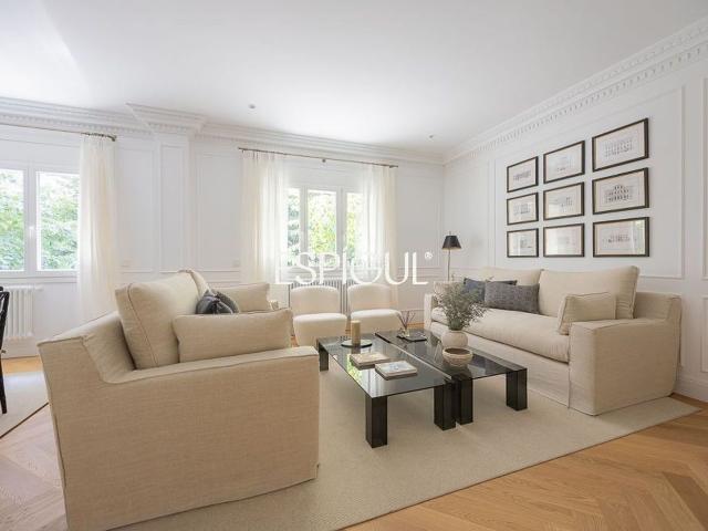 Piso en venta en Madrid, Castellana. Piso en venta exterior y reformado en Claudio Coello, Castellana. Pisos.