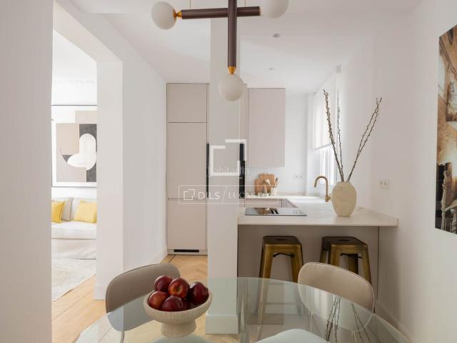 Piso en venta en Madrid, Castellana. Piso Excelentes de 2 dormitorios en venta en Castellana, Madrid. Pisos.
