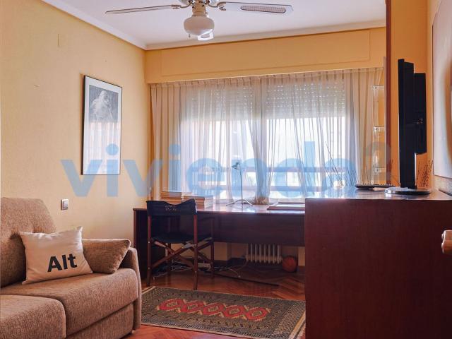 Piso en venta en Madrid, Castilla. Piso en Castilla, 183 m2, 4 dormitorios, 3 baxF1os, 1.300.000 euros. Pisos.