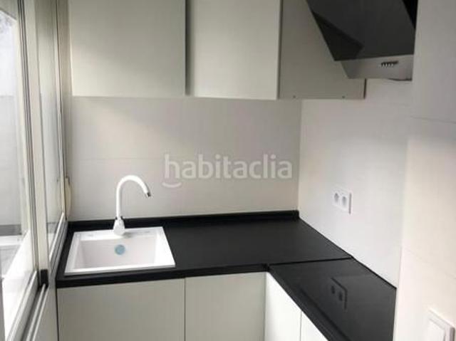 Piso en venta en Madrid, Casco Histórico de Vicálvaro. VISITAS A PARTIR DEL 10 DE FEBRERO.CALLE SAN CIPRIANO JUNTO AL METRO L9.4ordf planta con terraza, cuenta con 52m2 construidos, 49. Pisos.