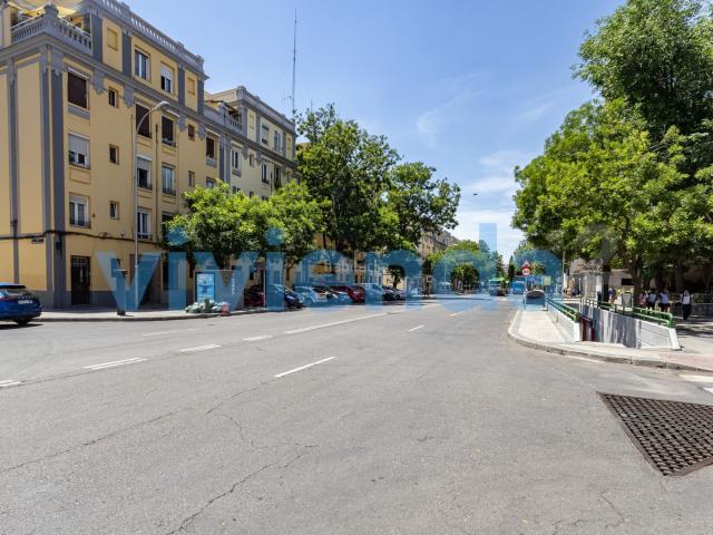 Piso en venta en Madrid, Chopera. Piso en Chopera, 81 m2, 2 dormitorios, 1 baxF1os, 485.000 euros. Pisos.