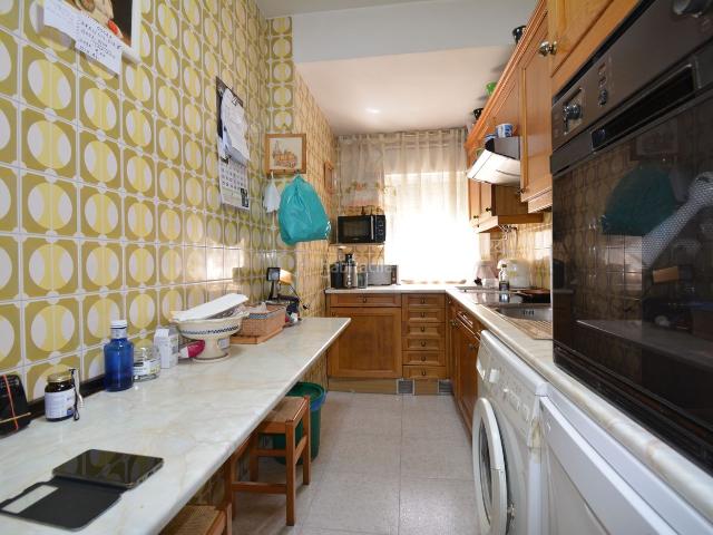 Piso en venta en Madrid, Comillas. Pisos.