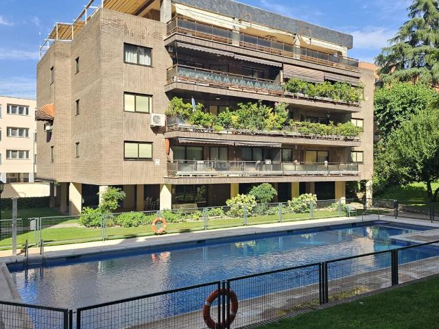 Piso en venta en Madrid, Concepción. AMPLIO PISO EN LA MEJOR ZONA DE MADRID. Pisos.