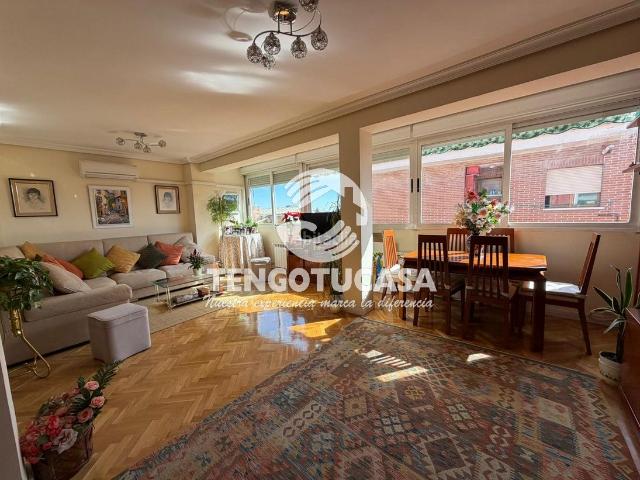 Piso en venta en Madrid, Concepción. Piso en venta en Calle de Fernández Caro. Pisos.