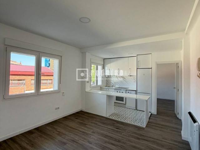Piso en venta en Madrid, Concepción. Precioso piso 2 dormitorios reformado en Barrio La Concepción. Pisos.