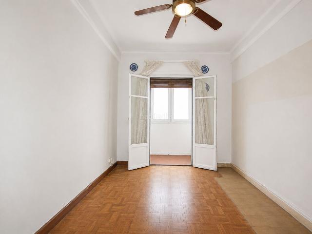 Piso en venta en Madrid, Concepción. Se vende piso cerca de la plaza de toros Las Ventas. Pisos.
