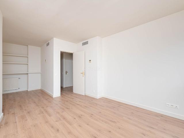 Piso en venta en Madrid, Conde Orgaz Piovera. Pisos.