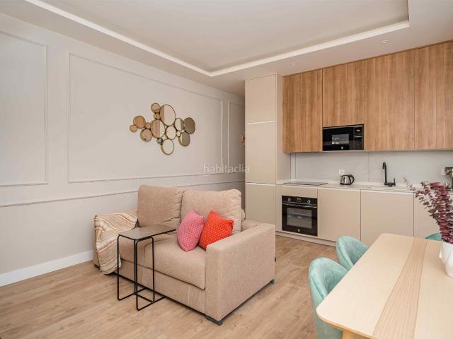 Piso en venta en Madrid, Cortes Huertas. VIVIENDA REFORMADA. Pisos.