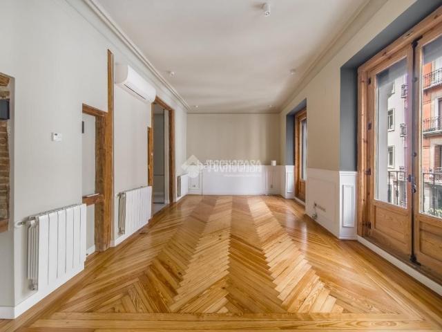 Piso en venta en Madrid, Cortes Huertas. Piso en venta en Madrid. Pisos.
