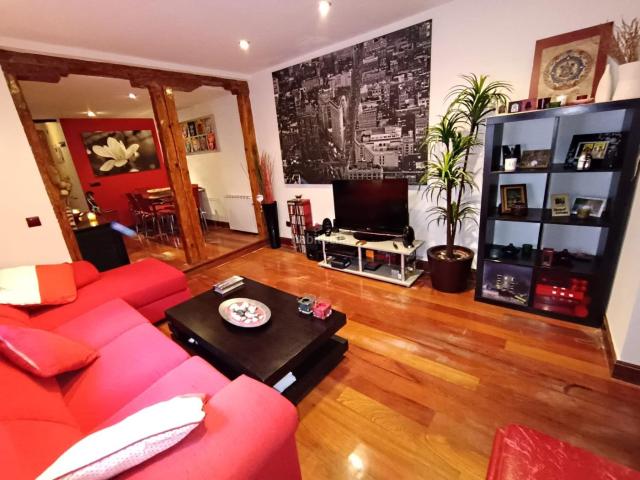 Piso en venta en Madrid, Cortes Huertas. Pisos.
