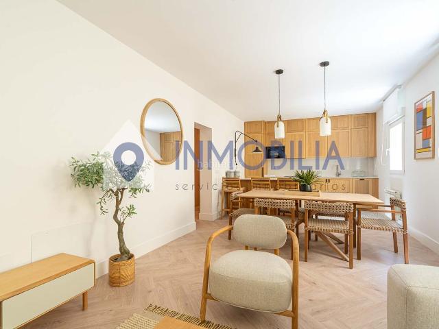 Piso en venta en Madrid, Cortes Huertas. Pisos.