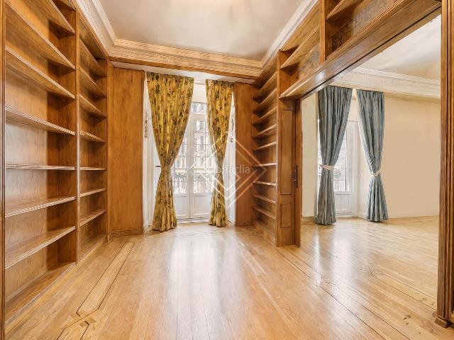 Piso en venta en Madrid, Cortes Huertas. Pisos.
