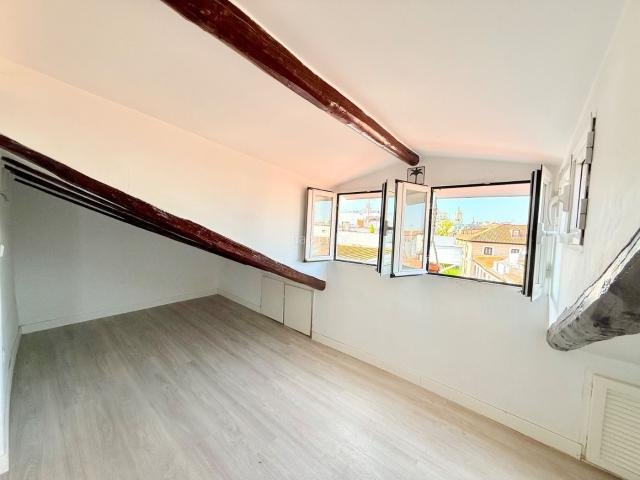 Piso en venta en Madrid, Cortes Huertas. Pisos.