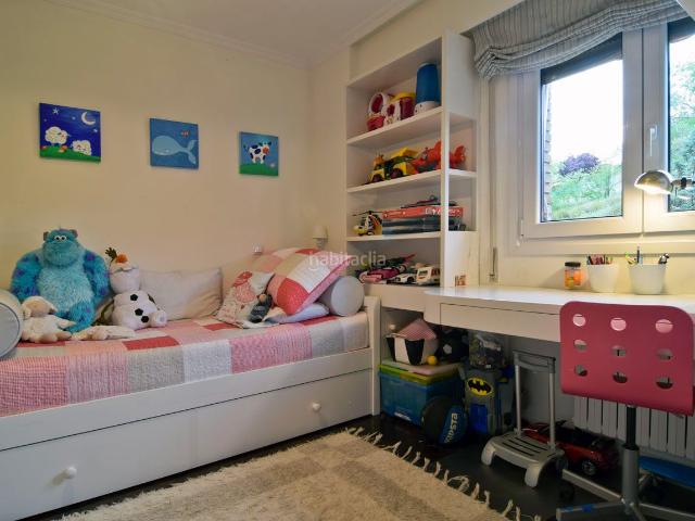 Piso en venta en Madrid, Costillares. Exclusiva vivienda reformada de 140 m² con parking en Arturo Soria. Pisos.