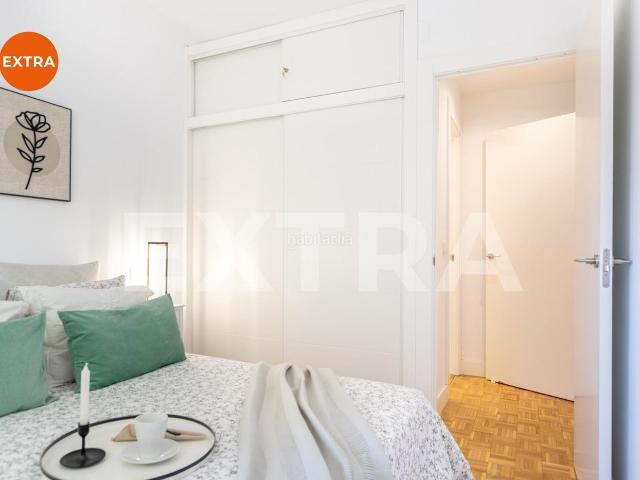 Piso en venta en Madrid, Cuatro Caminos Azca. Apartamento exterior a solo pasos de la avenida General Perón y la calle Orense. Pisos.