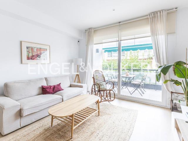 Piso en venta en Madrid, Cuatro Caminos Azca. Luminoso piso de 3 dormitorios con terraza en Orense. Pisos.