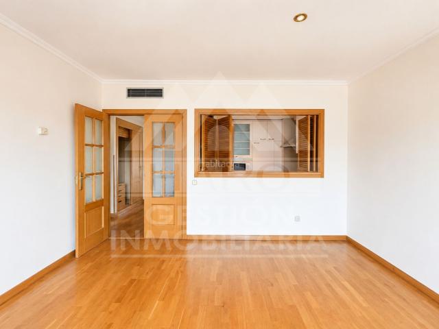 Piso en venta en Madrid, Cuatro Caminos Azca. Piso en venta en Calle de Raimundo Fernández Villaverde 43. Pisos.
