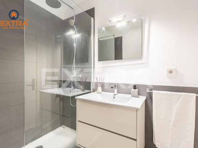 Piso en venta en Madrid, Cuatro Caminos Azca. VENTA PISO CALLE BASILICA. Pisos.