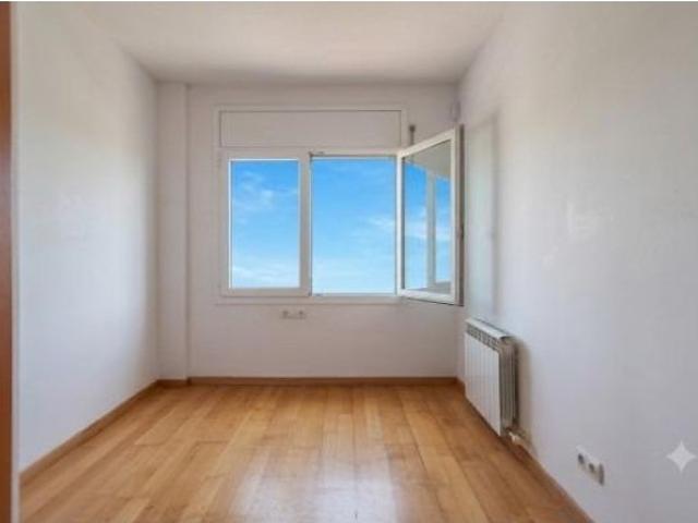 Piso en Venta en Madrid de las Caderechas, Madrid
