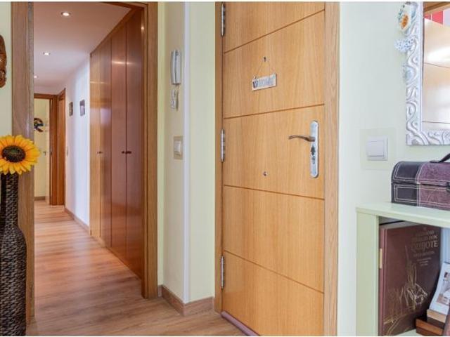 Piso en Venta en Madrid de las Caderechas, Madrid