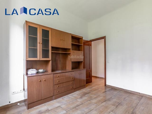Piso en venta en Madrid, Delicias. Piso de 93 m con 3 dormitorios a reformar en Delicias. Pisos.