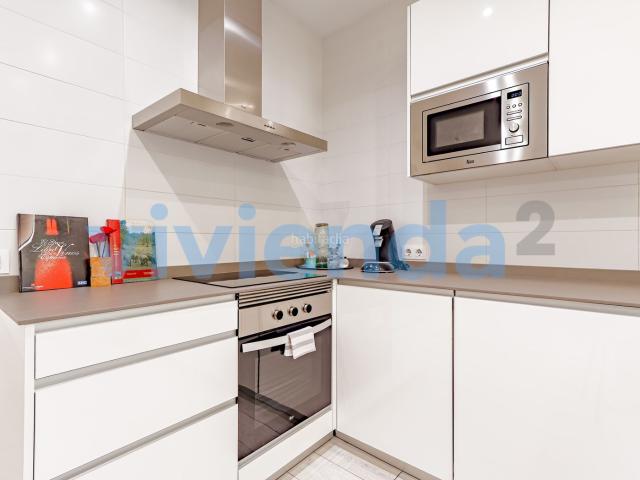 Piso en venta en Madrid, Embajadores Lavapiés. Piso en Embajadores, 95 m2, 3 dormitorios, 2 baxF1os, 761.000 euros. Pisos.